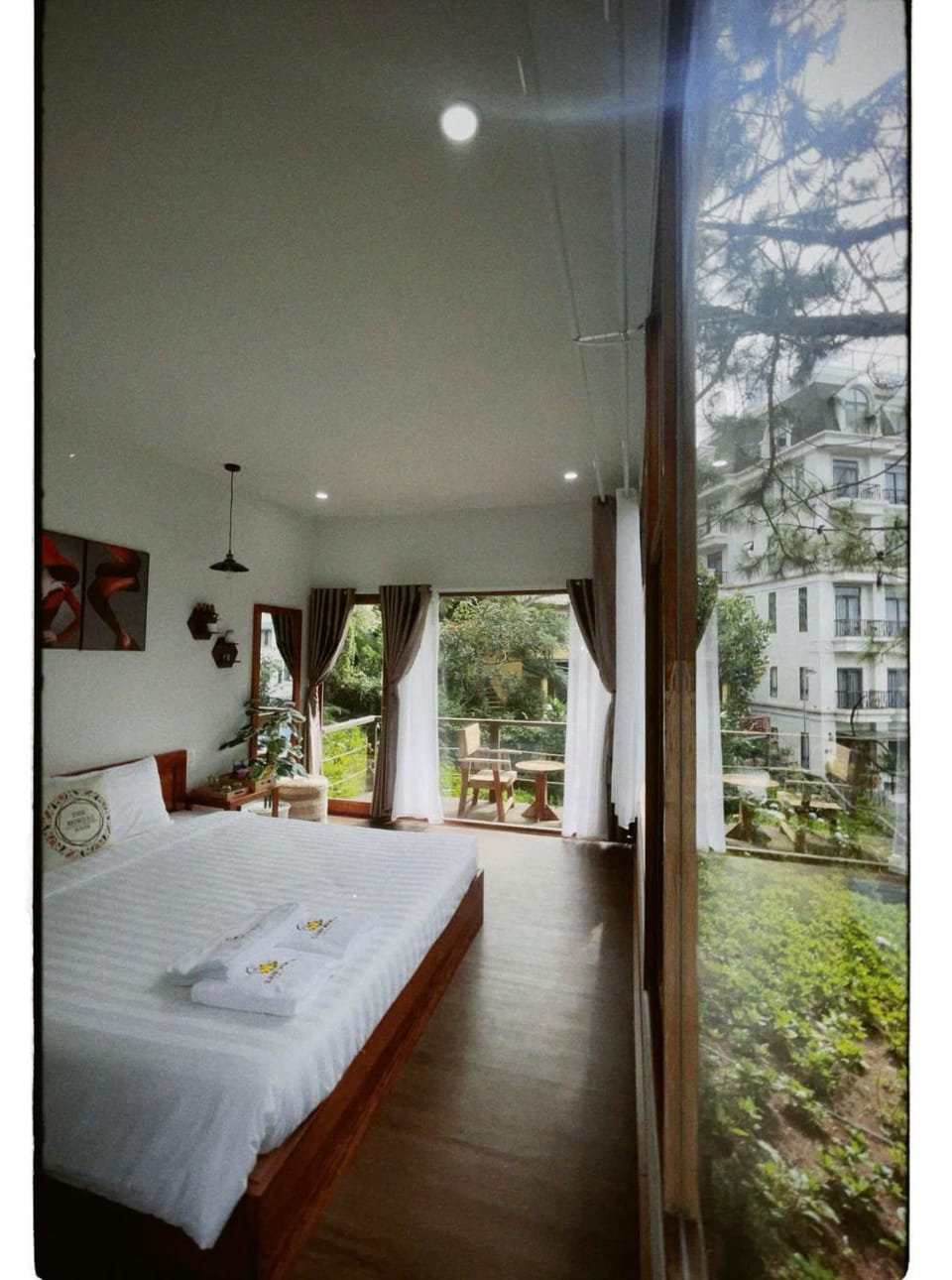 Bed, Balcony/Terrace, Photo of the whole room, Bedroom, Garden view