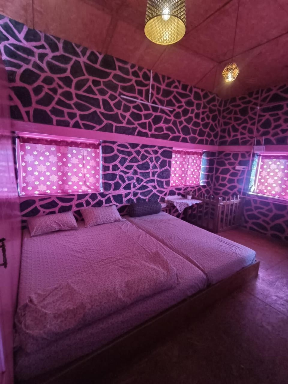 PINK HOUSE DORMENTRY Vattakanal Hostel in Kodaikanal
