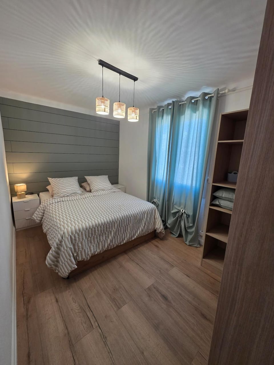 Bed, Photo of the whole room, Bedroom, wardrobe