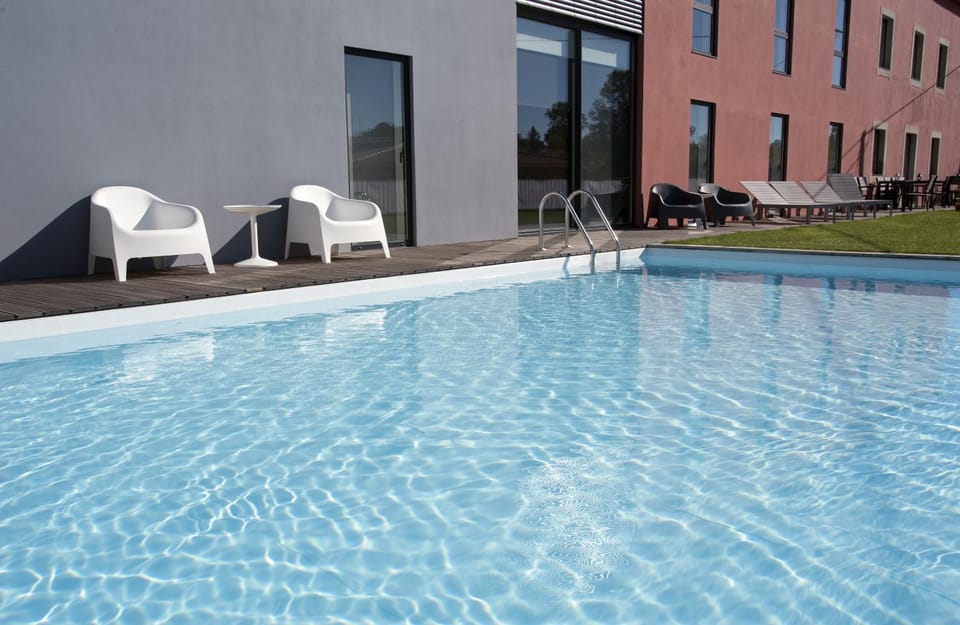 Garden, Lounge or bar, Pool view, Swimming pool