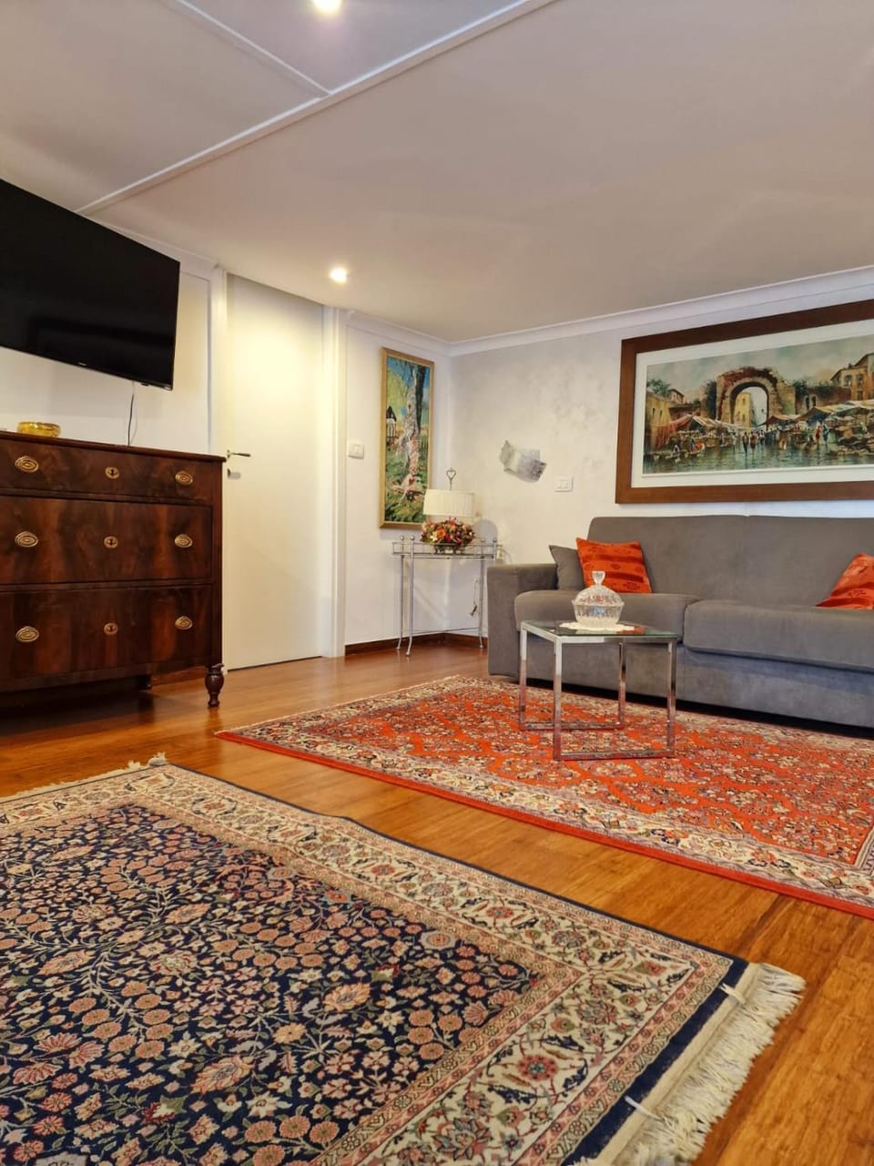Colombo Luxury Apartment in Caserta