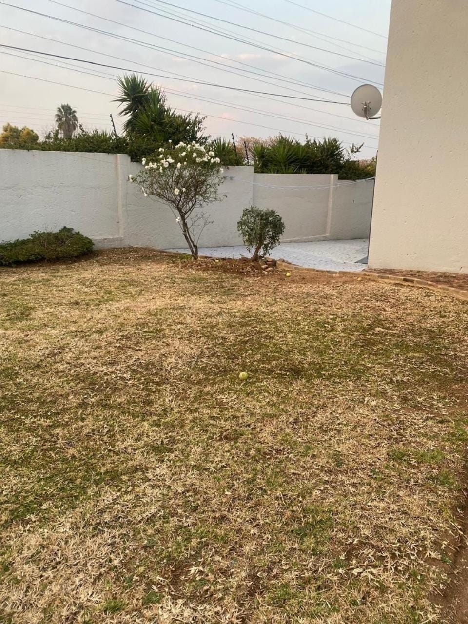 Tranquil Escape in Bromhof area Apartment in Randburg