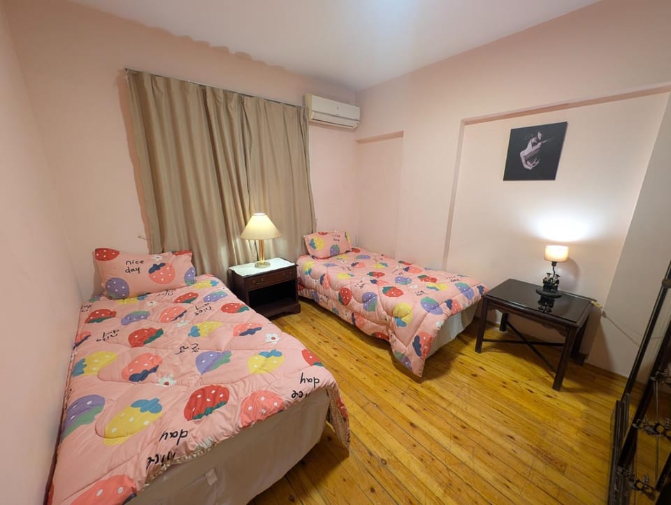 Bedroom, air conditioner