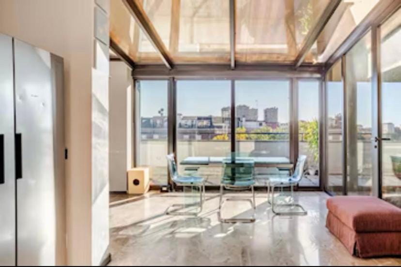3 Bedrooms with Terrace close to the Center Apartment in Milan