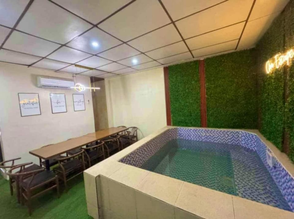 Cozy Villa with Pool for family or couples Villa in Bacoor