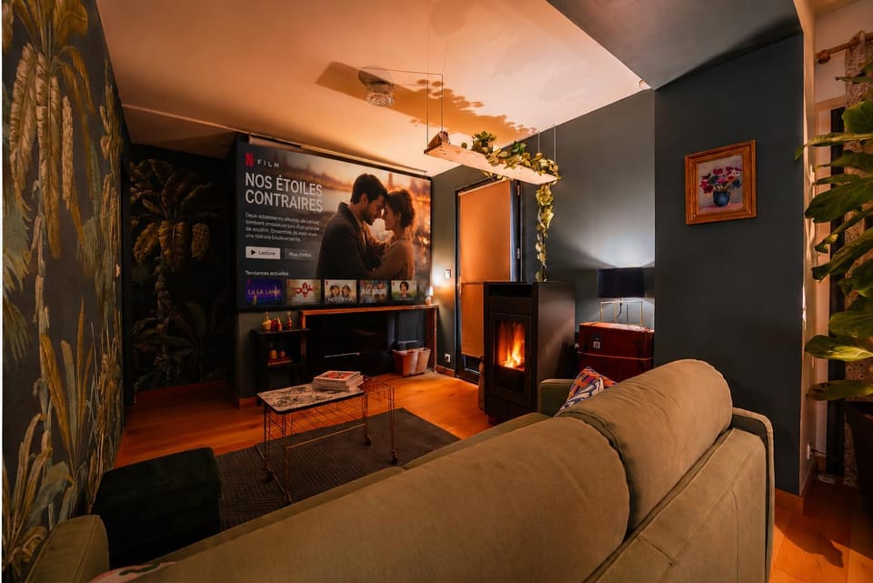 Living room, fireplace