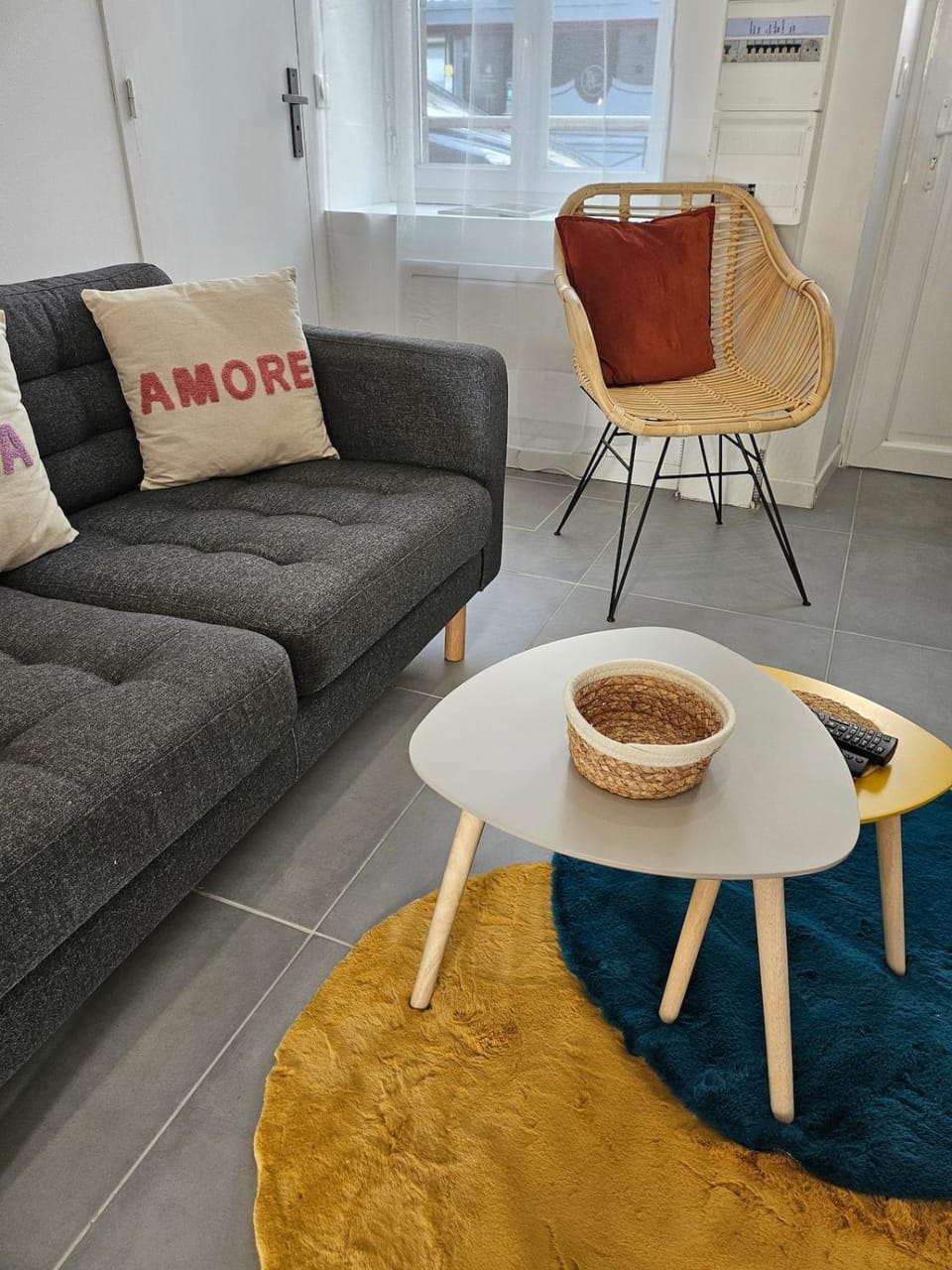 Living room, Seating area
