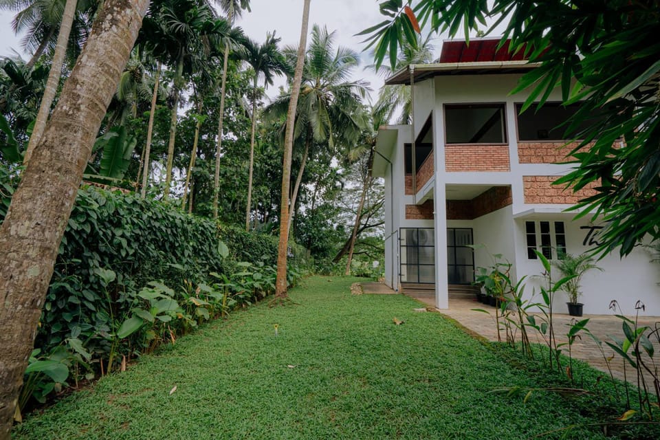 Property building, Spring, Day, Natural landscape, Garden, Garden view