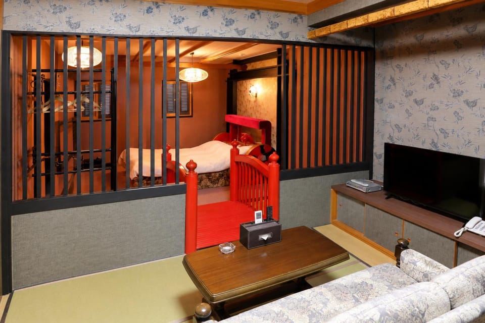 ホテルサルビア Love hotel in Japan
