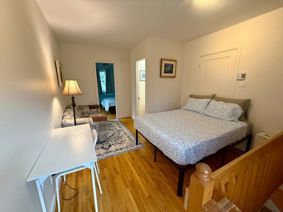 Chez Claude - appartement millésimé EV Apartment in Quebec City