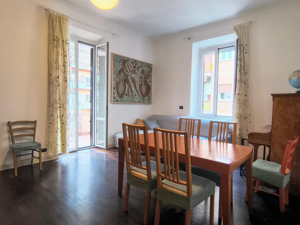 Living room, Dining area