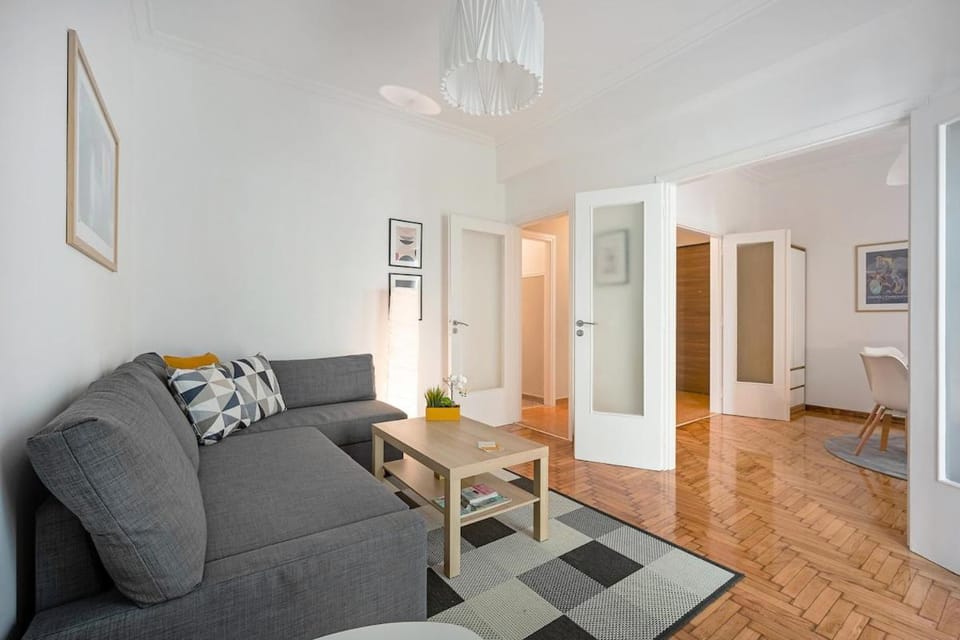 Bright apartment in old Athenian neighborhood! Apartment in Athens