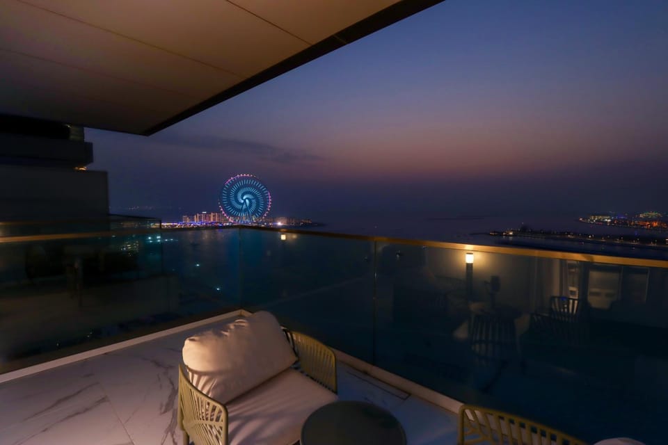 Night, View (from property/room), Balcony/Terrace, Sea view