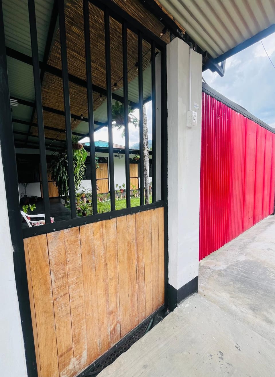 Facade/entrance