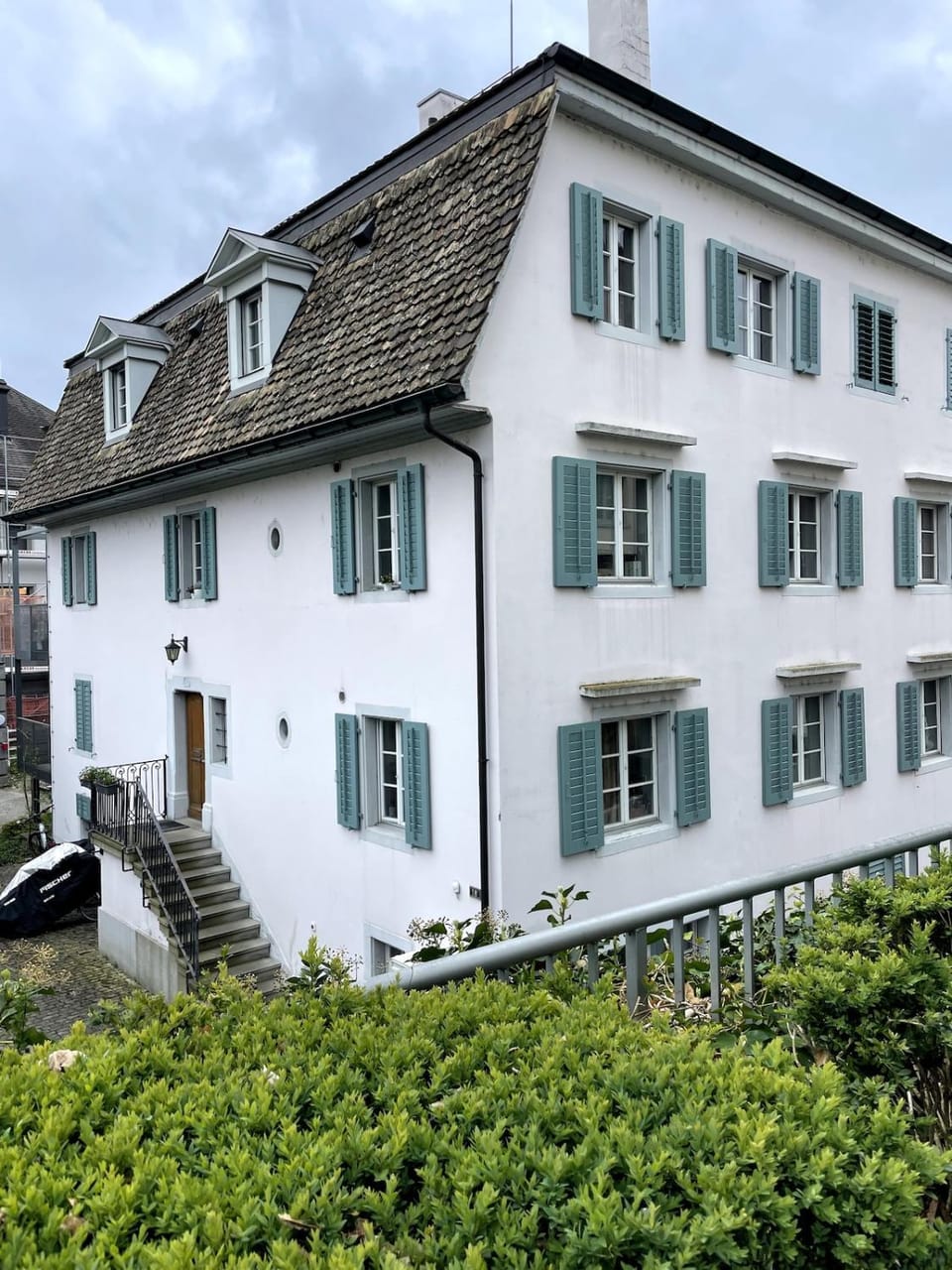 Property building, Day, Garden, Garden view