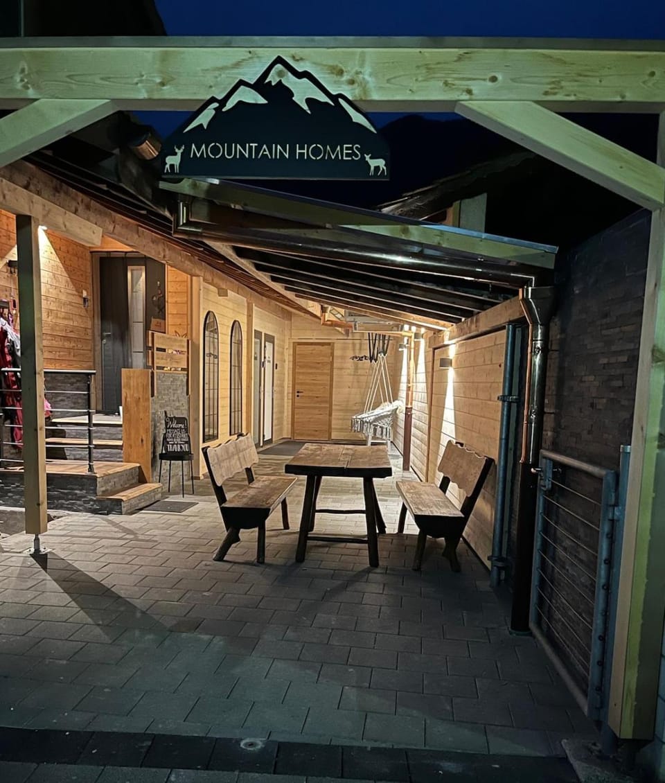 Mountain Homes - Summit Studio Apartment in Canton of Bern (Region)