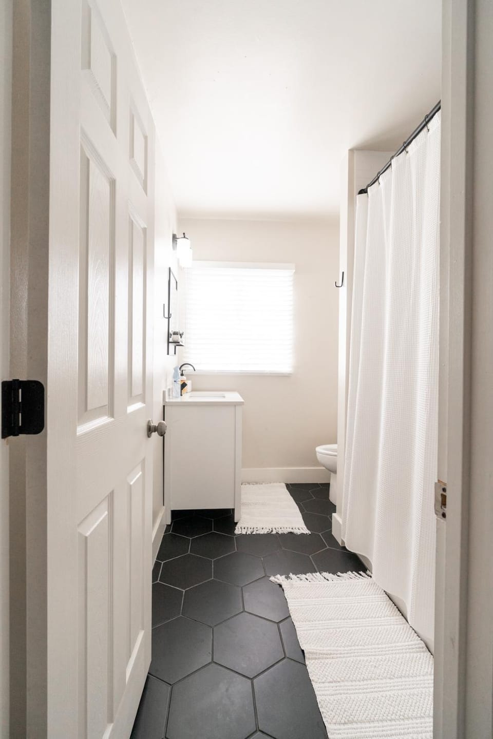 Shower, Toilet, Bathroom, Bath