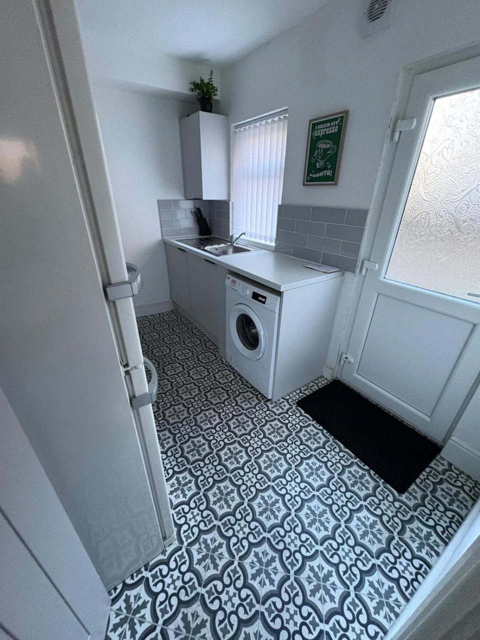 Spacious 3-Bedroom Apartment with Modern Comforts Apartment in Widnes