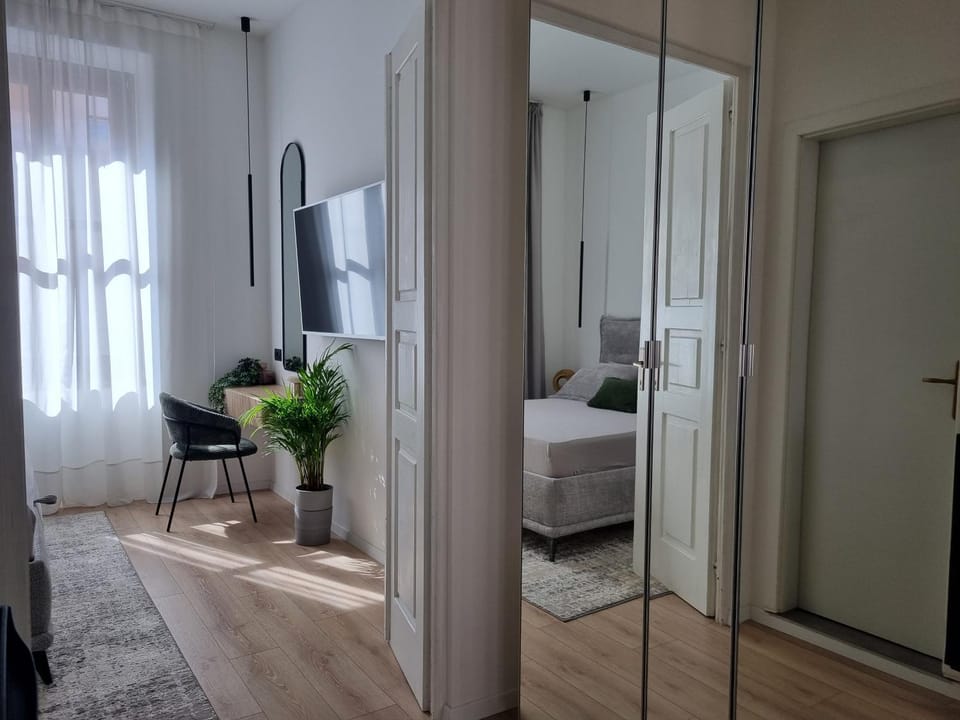 Arena Design App, FREE Private Parking, Terrace Apartment in Pula