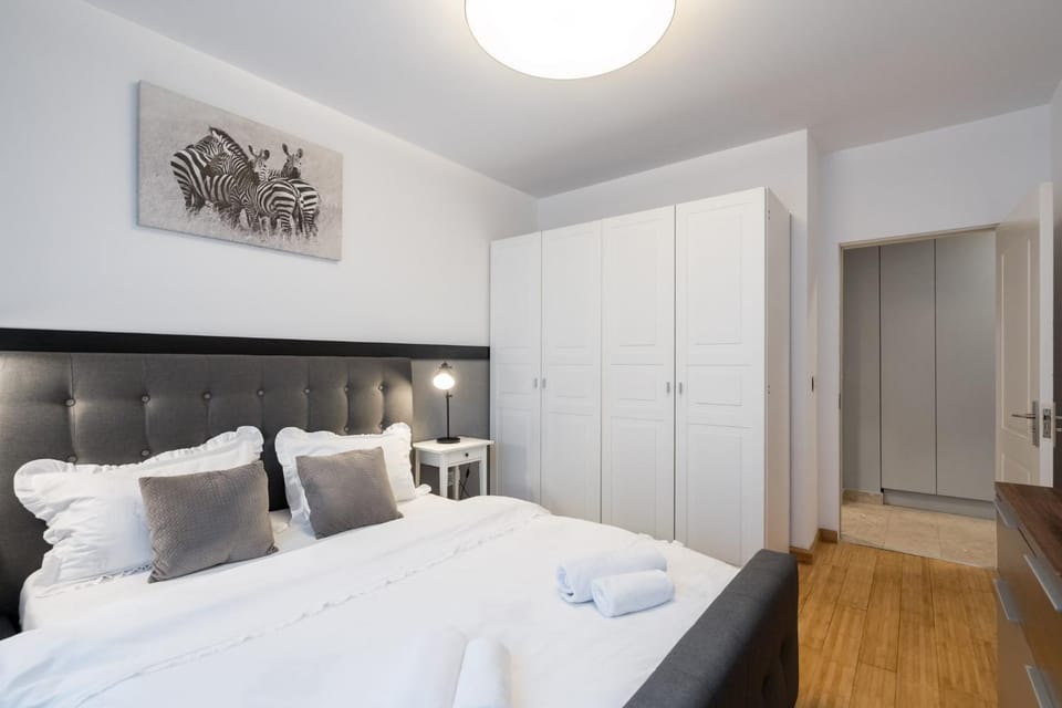 Bed, Photo of the whole room, Bedroom, towels, wardrobe