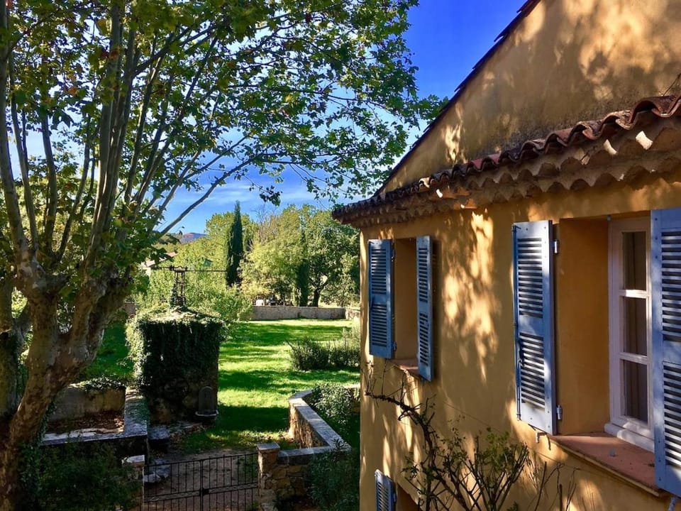 Villa Les Mûriers avec piscine dans un domaine viticole 3 suites 7 pers Villa in French Riviera
