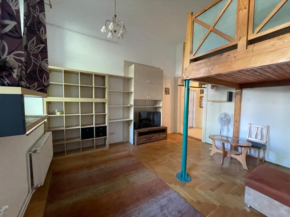 Living room, Photo of the whole room