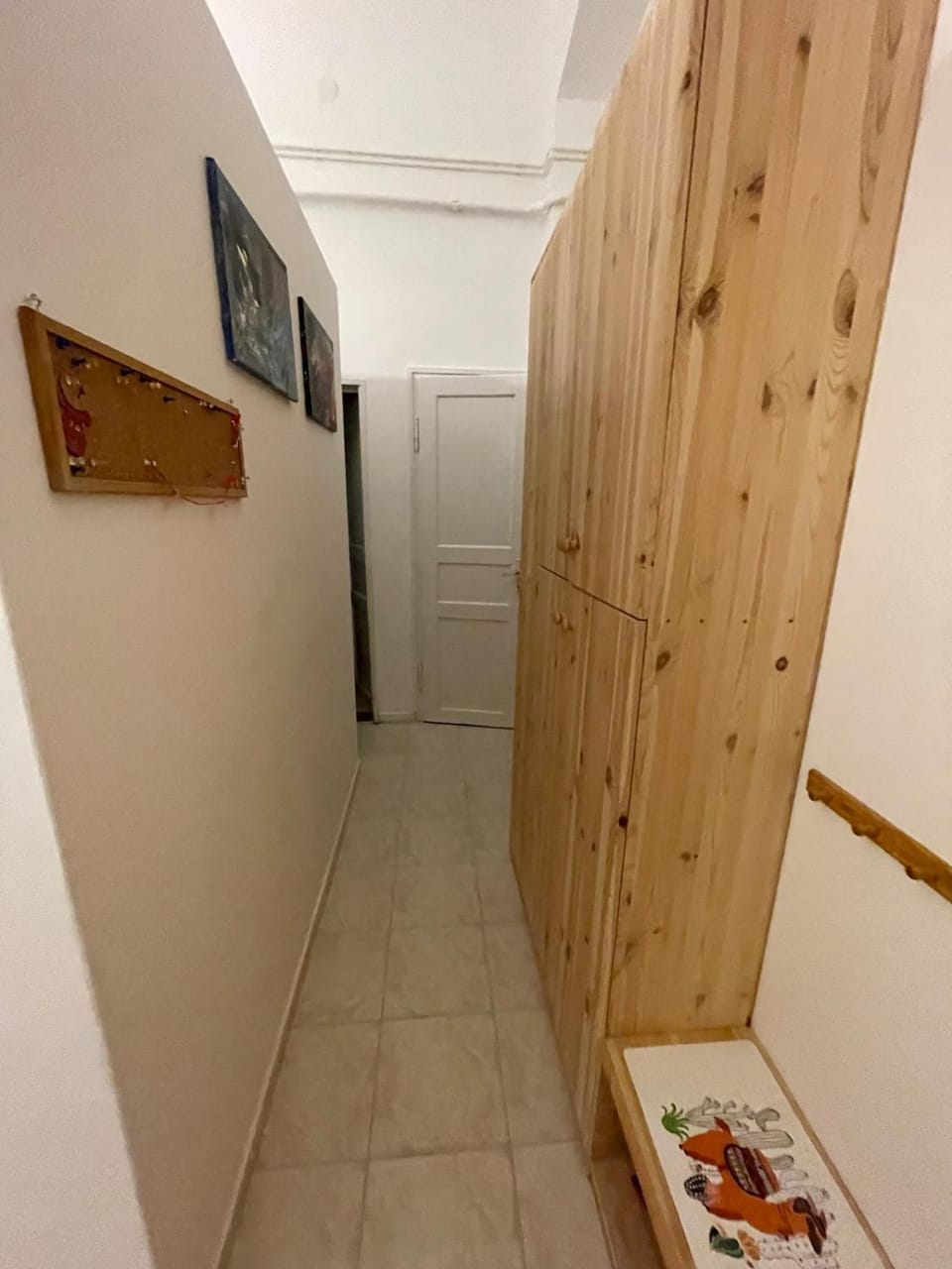 Photo of the whole room, wardrobe