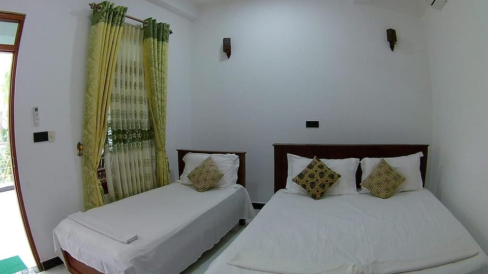Sea Zone Hotel Nilaveli Bed and Breakfast in Sri Lanka