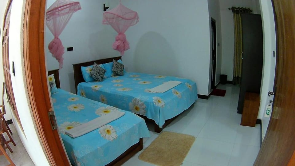 Sea Zone Hotel Nilaveli Bed and Breakfast in Sri Lanka