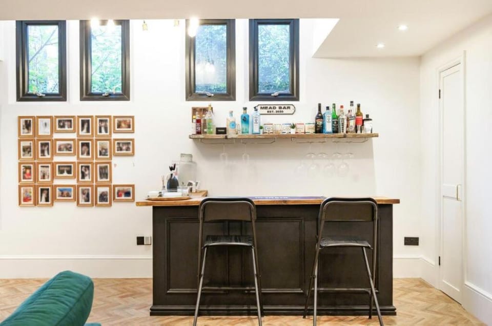 Lounge or bar