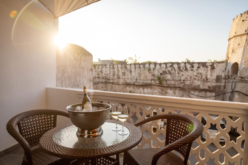 Patio, View (from property/room), Balcony/Terrace, Landmark view
