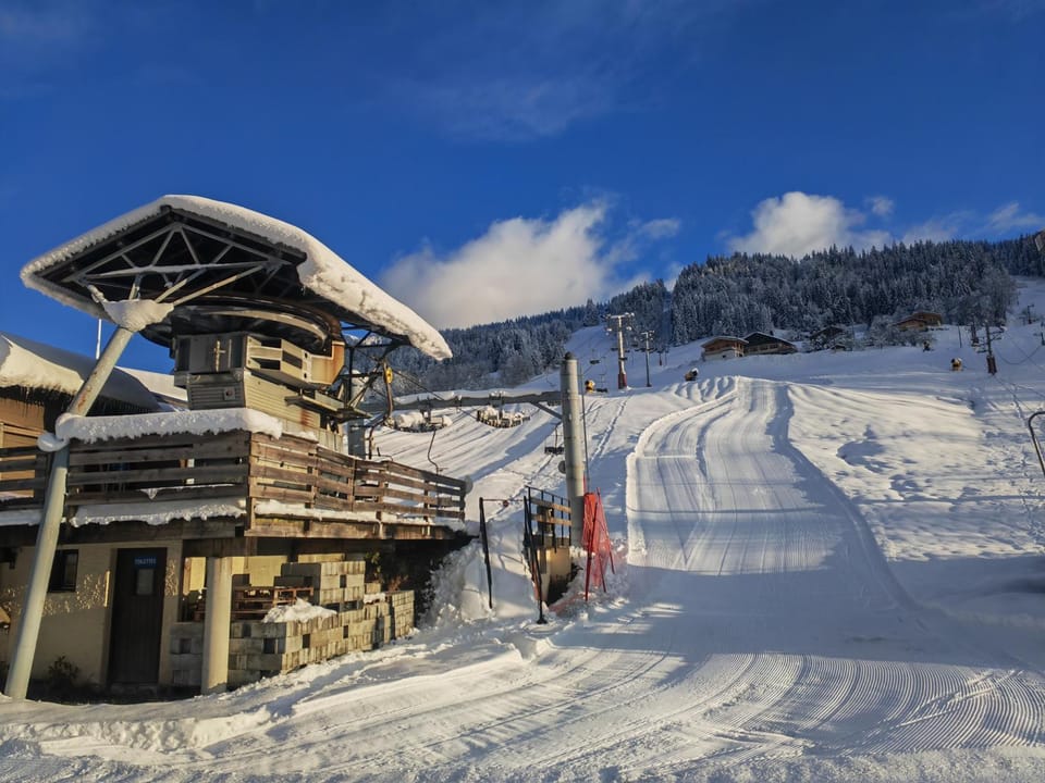 Appartement ski aux pieds & piscine - Flumet Apartment in Haute-Savoie