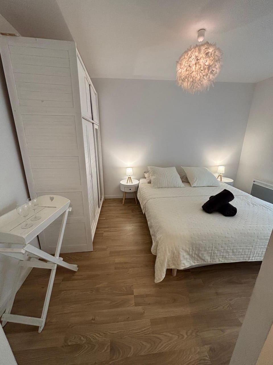 Bed, Photo of the whole room, Bedroom, towels, wardrobe
