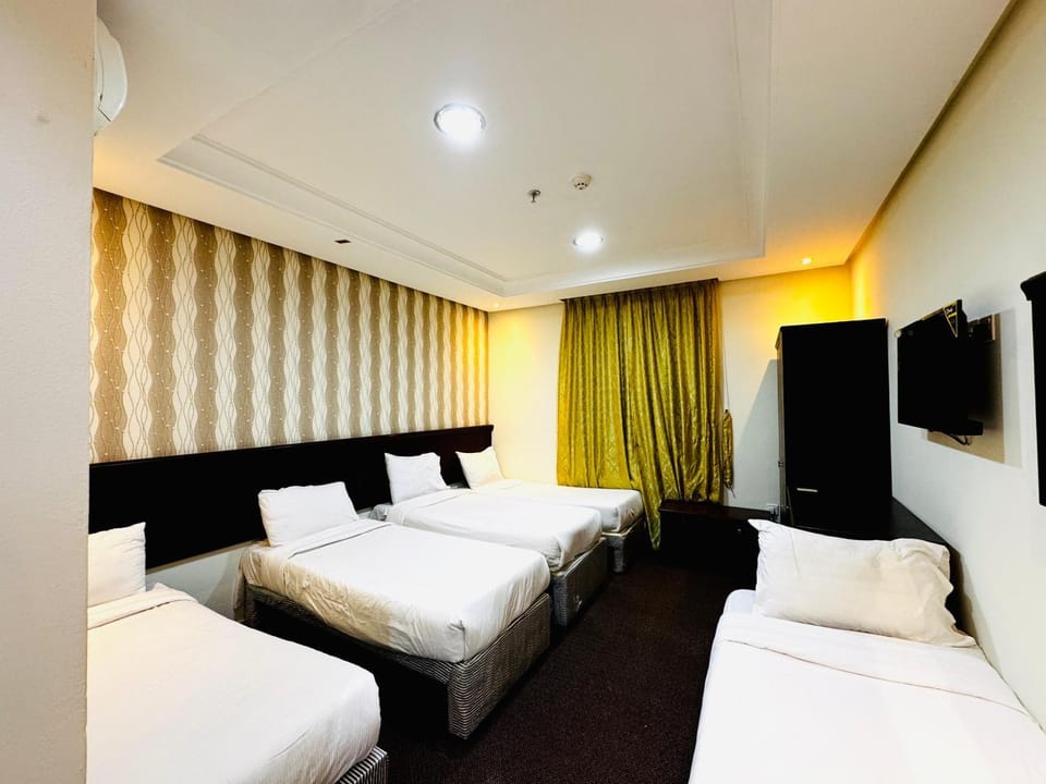 Bed, TV and multimedia, Photo of the whole room