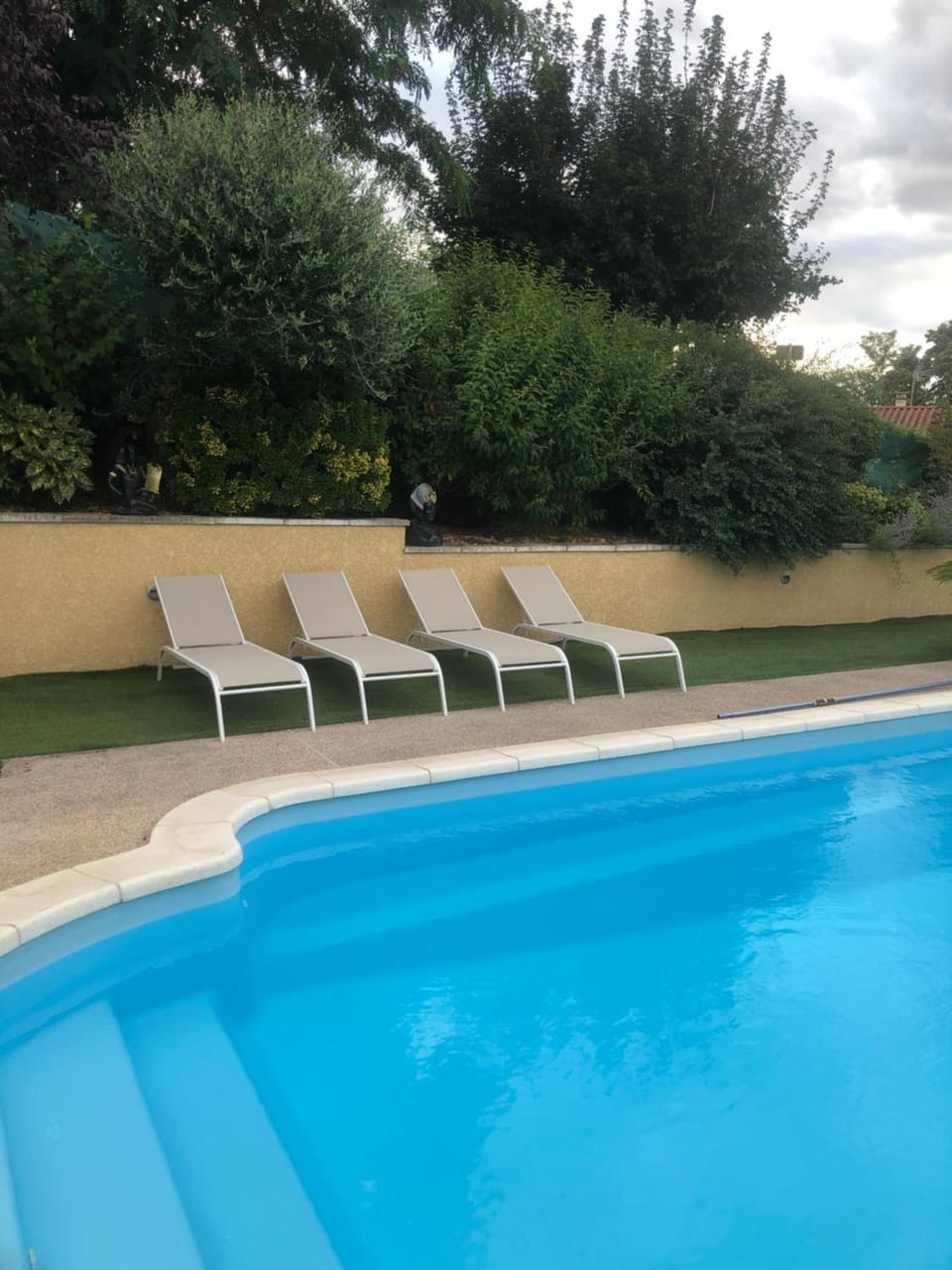 Très jolie chambre avec piscine Bed and Breakfast in Auvergne-Rhône-Alpes