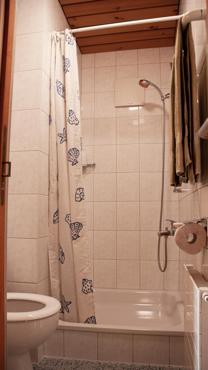 BnB Solarhaus Bed and Breakfast in Canton of Bern (Region)
