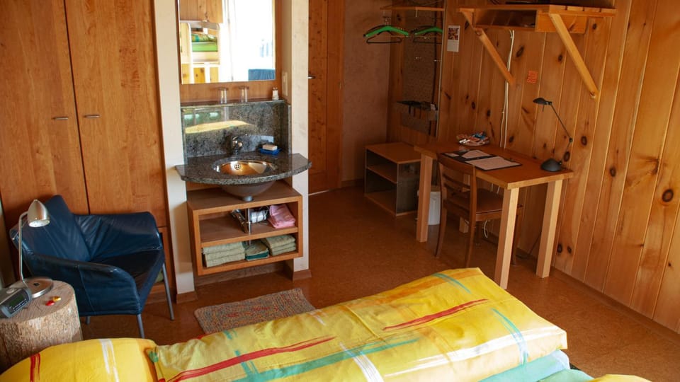 BnB Solarhaus Bed and Breakfast in Canton of Bern (Region)