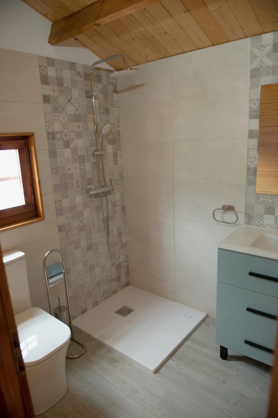Shower, Toilet, Bathroom, Bath
