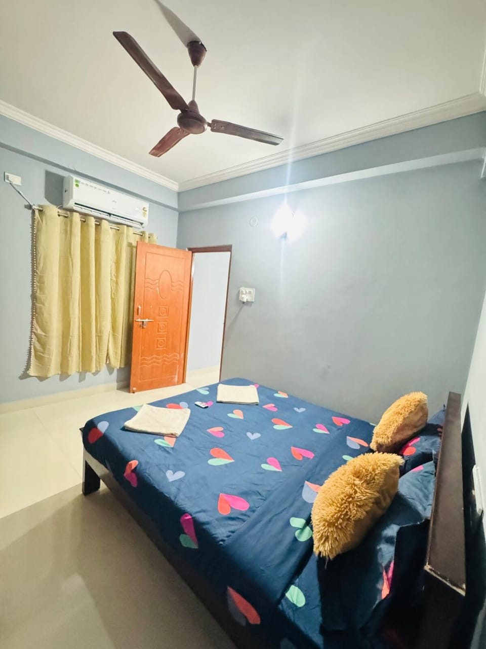 Spacious 2BHK Flat near Wipro Circle in Gowlidoddy Apartment in Hyderabad
