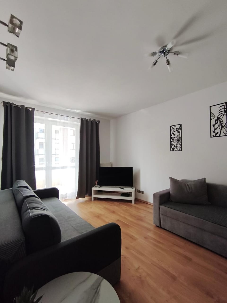 Communal lounge/ TV room, Living room, Seating area