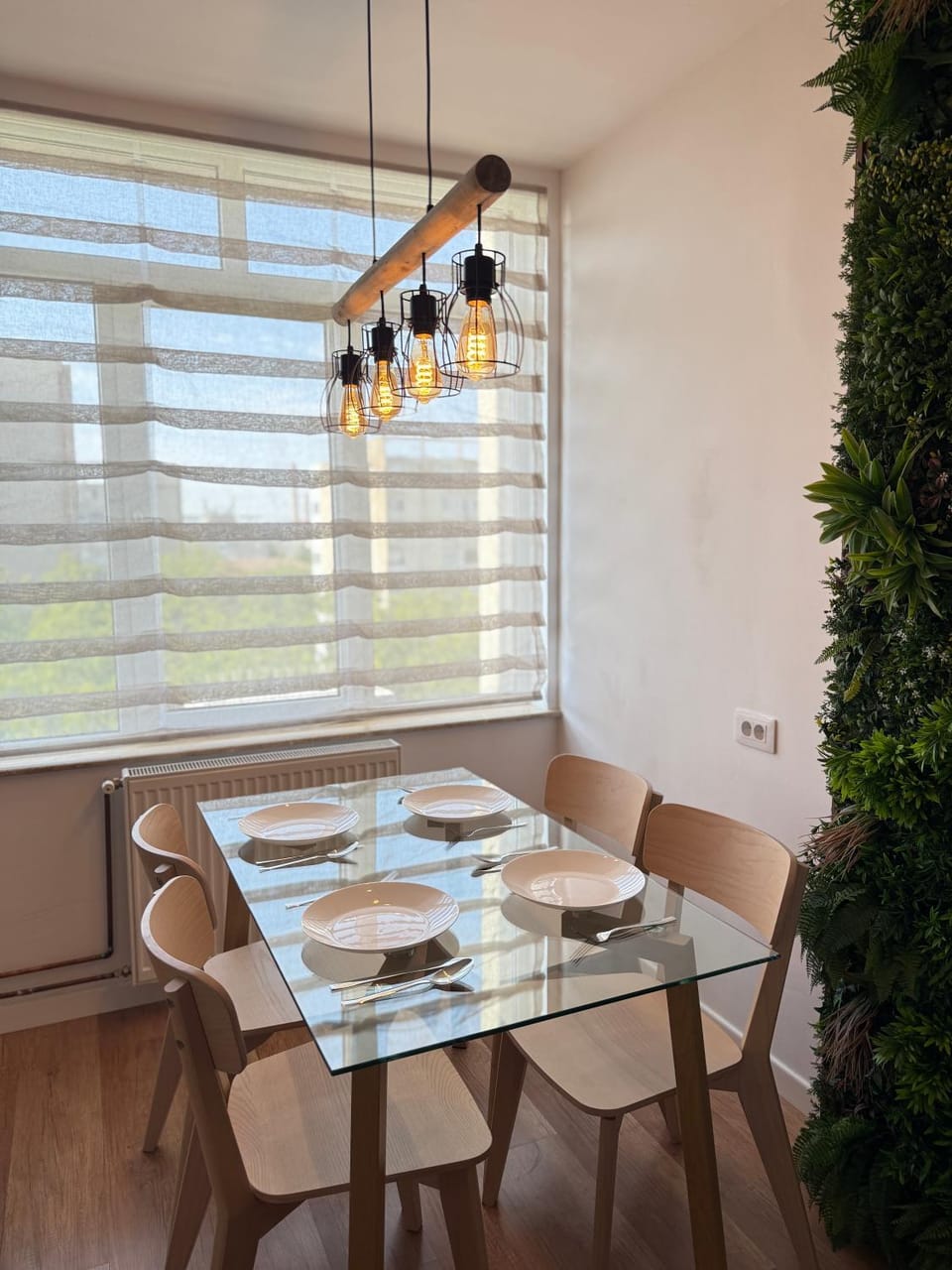 Seating area, Dining area