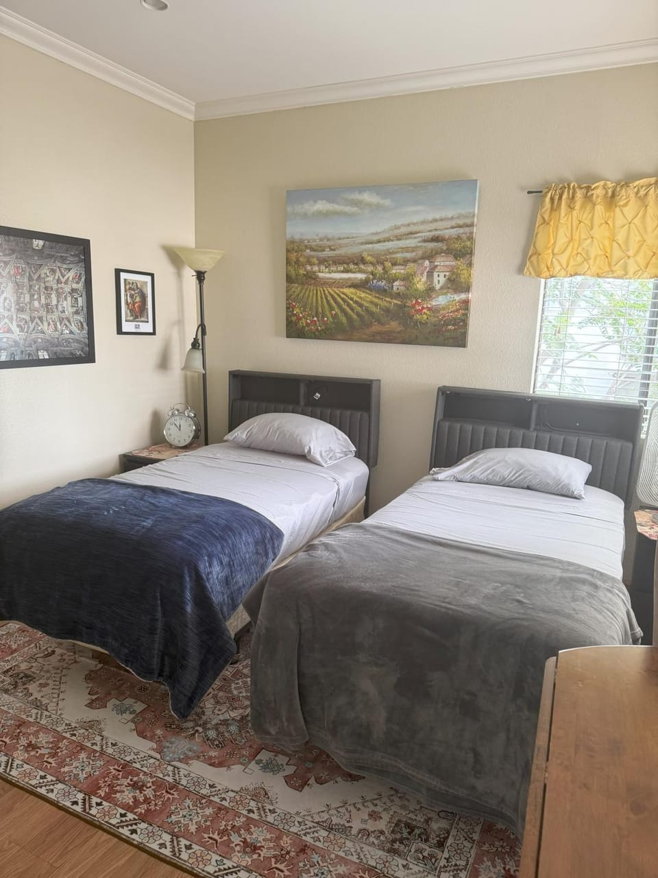 Bed, Photo of the whole room