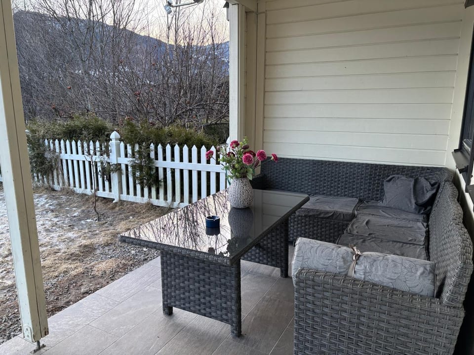 Patio, Seating area