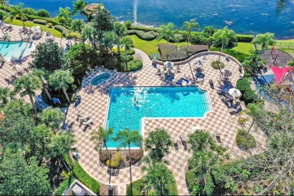 Natural landscape, Bird's eye view, Garden, Hot Tub, Lake view, Swimming pool, Swimming pool