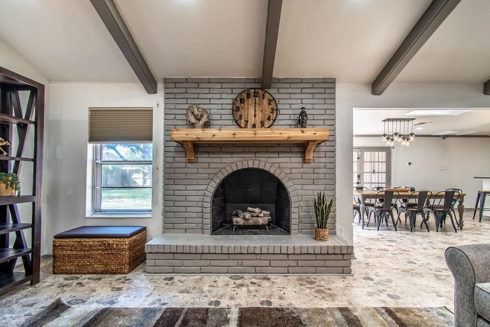 Texas Retreat on Ocean Drive Sleeps 19 with Hot Tub & Game Room House in Nueces County