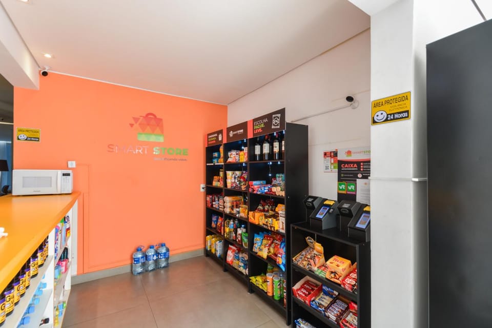 Supermarket/grocery shop