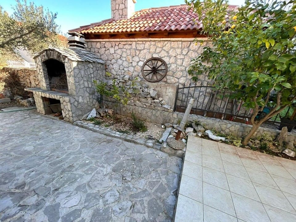 Property building, BBQ facilities