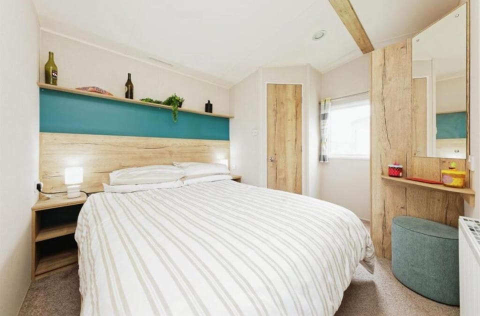Lovely 2 bedroom holiday home in Whitstable Campground/ 
RV Resort in Whitstable