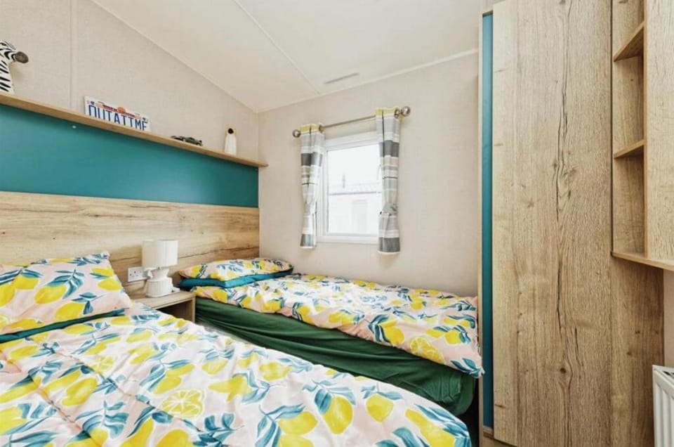 Lovely 2 bedroom holiday home in Whitstable Campground/ 
RV Resort in Whitstable