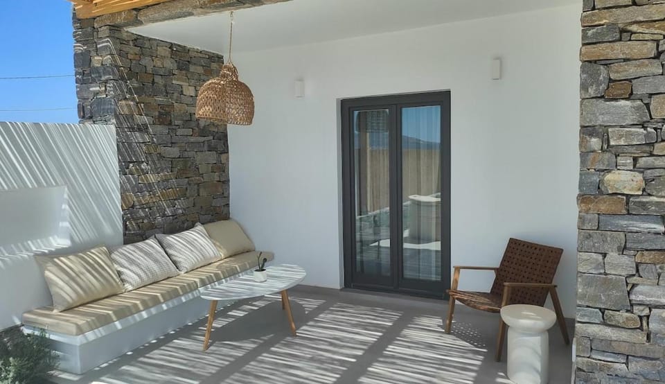Day, Balcony/Terrace, Seating area
